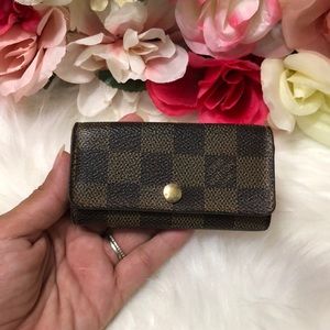 ✨SOLD✨Authentic Louis Vuitton Damier Multicles 4 Ring case